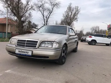 Mercedes-Benz C 220 1994 года за 2 600 000 тг. в Алматы – фото 2