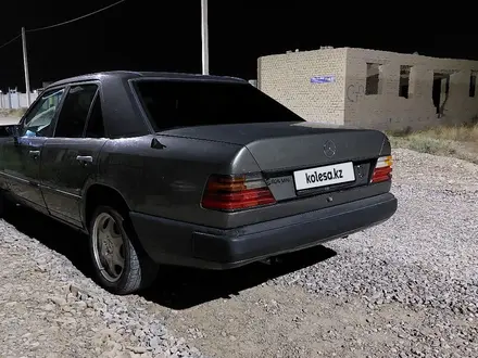 Mercedes-Benz E 230 1987 года за 800 000 тг. в Алматы