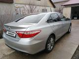 Toyota Camry 2016 года за 10 000 000 тг. в Аксай – фото 4