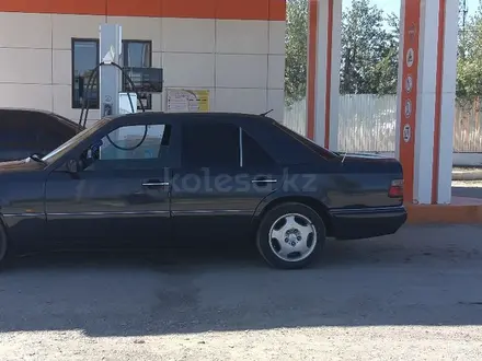 Mercedes-Benz E 280 1995 года за 2 500 000 тг. в Шиели – фото 5