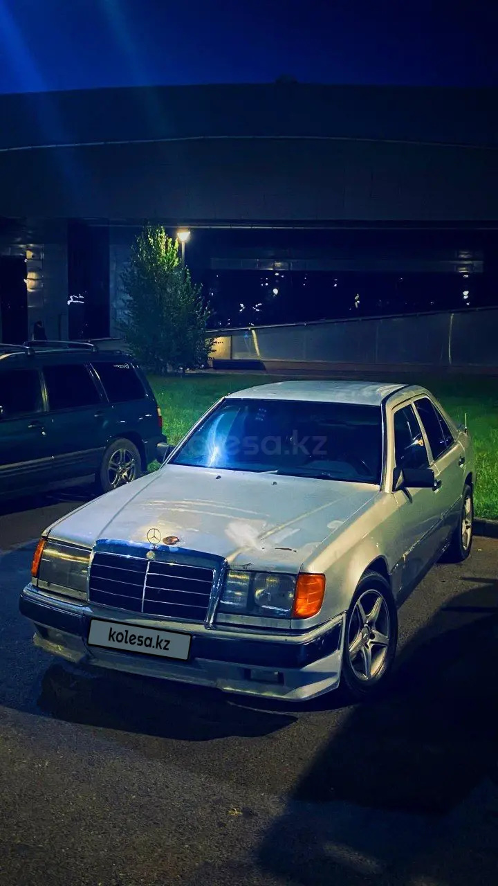 Mercedes-Benz E-Class, 1989