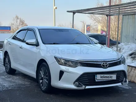 Toyota Camry 2015 года за 13 200 000 тг. в Алматы – фото 3