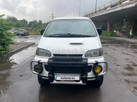 Mitsubishi Delica 1997 годаүшін3 400 000 тг. в Алматы