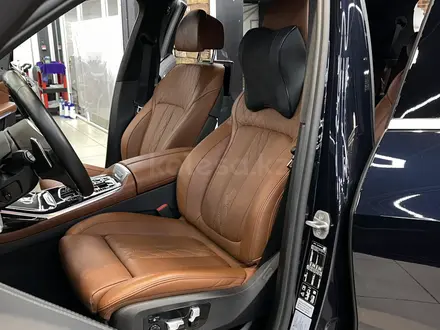 BMW X7 2022 года за 46 000 000 тг. в Алматы – фото 18