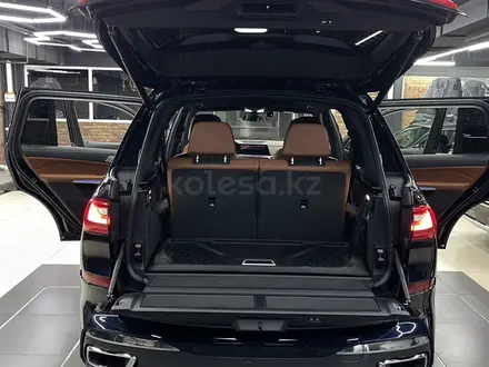 BMW X7 2022 года за 46 000 000 тг. в Алматы – фото 19