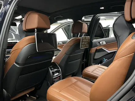 BMW X7 2022 года за 46 000 000 тг. в Алматы – фото 27