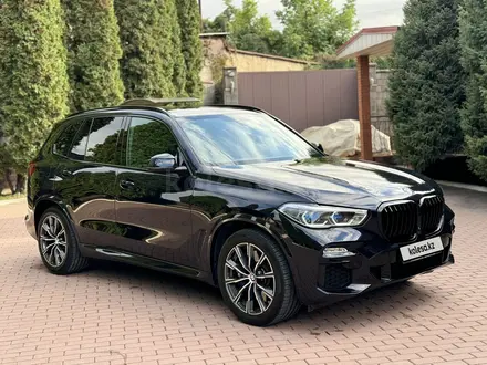 BMW X5 2019 года за 34 000 000 тг. в Алматы – фото 3