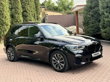 BMW X5 2019 года за 34 000 000 тг. в Алматы – фото 4