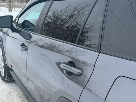 Toyota RAV4 2022 года за 20 600 000 тг. в Актобе – фото 4