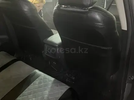 Toyota RAV4 2022 года за 20 600 000 тг. в Актобе – фото 5