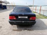 Mercedes-Benz E 230 1995 года за 2 300 000 тг. в Узынагаш – фото 2