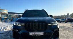 BMW X7 2020 года за 49 000 000 тг. в Астана – фото 2