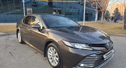 Toyota Camry 2021 года за 13 800 000 тг. в Алматы