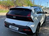 Hyundai Bayon 2023 годаүшін7 800 000 тг. в Атырау – фото 5