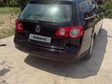 Volkswagen Passat 2010 года за 4 100 000 тг. в Шымкент – фото 2