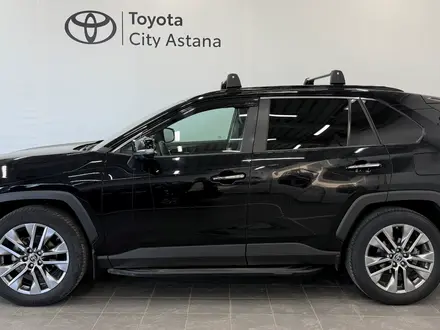 Toyota RAV4 Luxe 2021 года за 14 990 000 тг. в Астана – фото 3