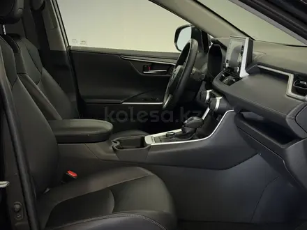 Toyota RAV4 Luxe 2021 года за 14 990 000 тг. в Астана – фото 6