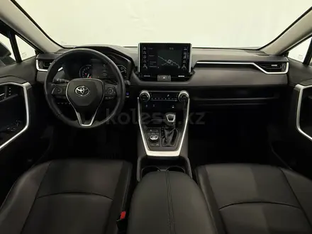 Toyota RAV4 Luxe 2021 года за 14 990 000 тг. в Астана – фото 8