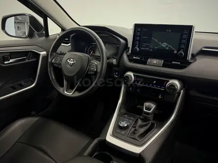 Toyota RAV4 Luxe 2021 года за 14 990 000 тг. в Астана – фото 13