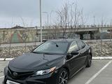 Toyota Camry 2018 года за 13 000 888 тг. в Атырау