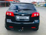 Chevrolet Lacetti 2007 года за 1 100 000 тг. в Атырау – фото 2