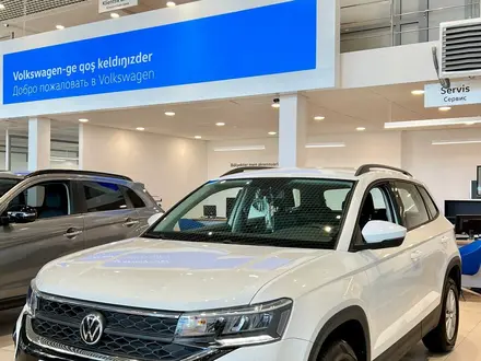Volkswagen Taos Respect AT 2022 года за 17 227 000 тг. в Астана