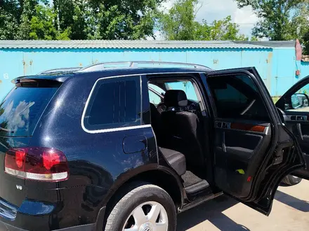 Volkswagen Touareg 2008 года за 8 000 000 тг. в Астана – фото 6