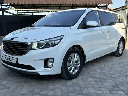 Kia Carnival 2017 года за 10 450 000 тг. в Алматы – фото 3