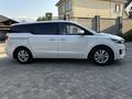 Kia Carnival 2017 года за 10 450 000 тг. в Алматы – фото 6