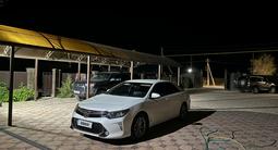 Toyota Camry 2017 года за 13 700 000 тг. в Атырау – фото 3