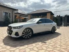 BMW 5 Series, 2024