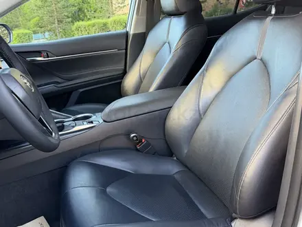 Toyota Camry 2021 года за 13 800 000 тг. в Караганда – фото 12
