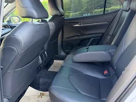 Toyota Camry 2021 года за 13 800 000 тг. в Караганда – фото 14