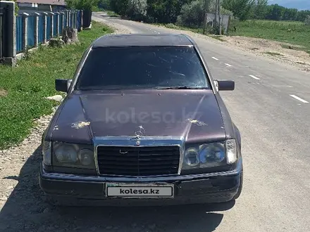 Mercedes-Benz E 200 1992 года за 950 000 тг. в Талдыкорган – фото 2