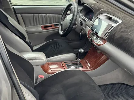 Toyota Camry 2005 года за 5 000 000 тг. в Семей – фото 9