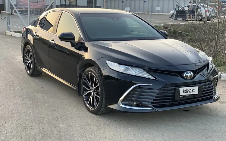 Toyota Camry 2018 годаүшін10 250 000 тг. в Уральск