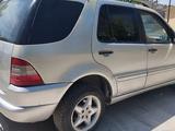 Mercedes-Benz ML 320 1999 года за 2 900 000 тг. в Тараз – фото 2