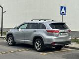 Toyota Highlander 2015 года за 12 400 000 тг. в Астана – фото 2