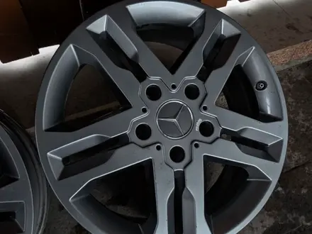 Комплект Mercedes Gelandewagen Литые диски R18 с датчиками за 280 000 тг. в Алматы – фото 4