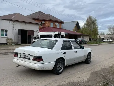 Mercedes-Benz E 200 1992 года за 970 000 тг. в Астана – фото 6