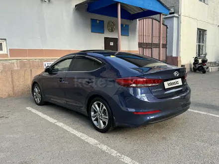 Hyundai Elantra 2018 года за 8 700 000 тг. в Алматы – фото 2