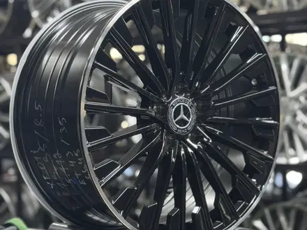 Разно-широкие диски на Mercedes-benz 5x112 за 365 990 тг. в Астана