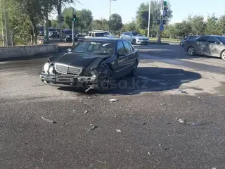 Mercedes-Benz E 240