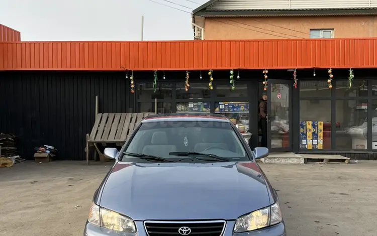 Toyota Camry 2000 года за 3 750 000 тг. в Алматы