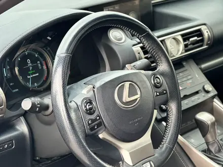 Lexus IS 250 2015 года за 11 200 000 тг. в Актау