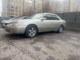 Toyota Camry 2000 года за 3 500 000 тг. в Астана