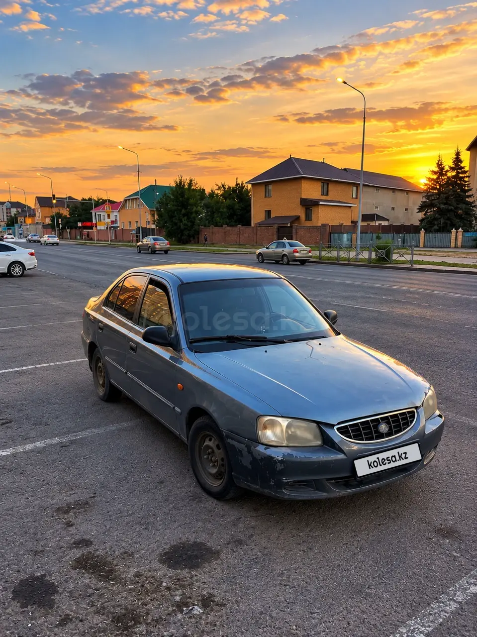 Hyundai Accent, 2001