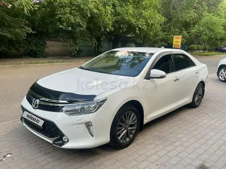 Toyota Camry 2015 года за 11 300 000 тг. в Алматы – фото 10