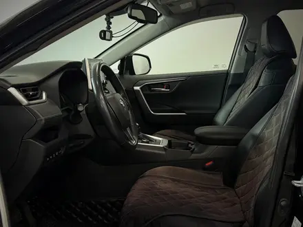 Toyota RAV4 Luxe 2020 года за 15 300 000 тг. в Астана – фото 12