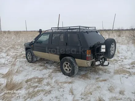 Nissan Terrano 1993 года за 2 500 000 тг. в Семей – фото 2